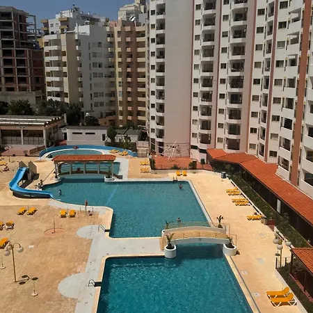 Pini Vacations - Clube Da Rocha Ii Apartment